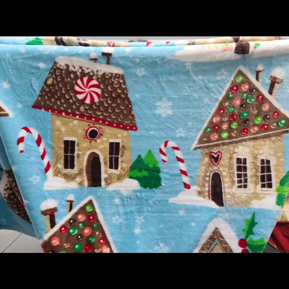 Gingerbread House Village Peppermint Snowflake Plush Throw Blanket Decor 50